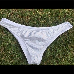 Holographic rave bottoms